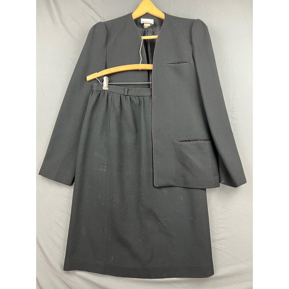 Campus Casuals 100% Wool Skirt Suit Womens Black Vintage Blazer Set 5639 Good